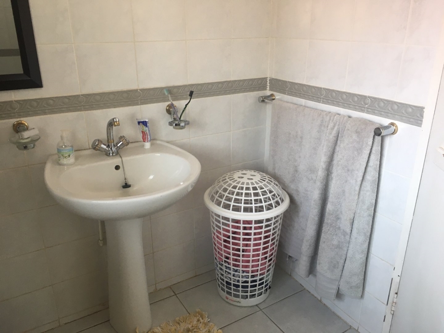 4 Bedroom Property for Sale in Flamwood North West